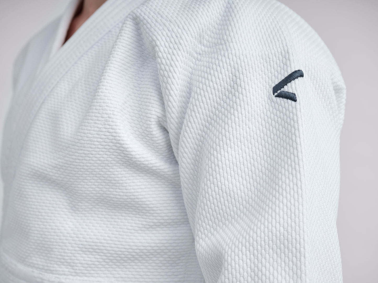 IPPONGEAR ULTRALIGHT JUDO JACKET